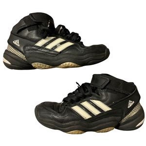 Vintage 90s Adidas Forum Strap Sneaker Black White